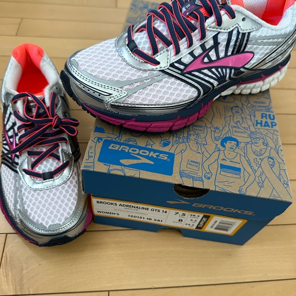 New BROOKS ADRENALINE GTS 14 size 7,5 - Picture 2 of 13